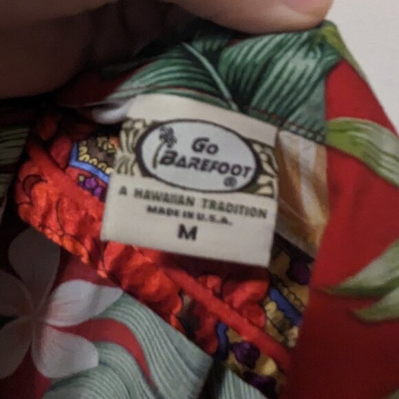 Vintage Go Barefoot Hawaiian Aloha Shirt Tropical Magnum P. I. 100% Rayon - Picture 3 of 5